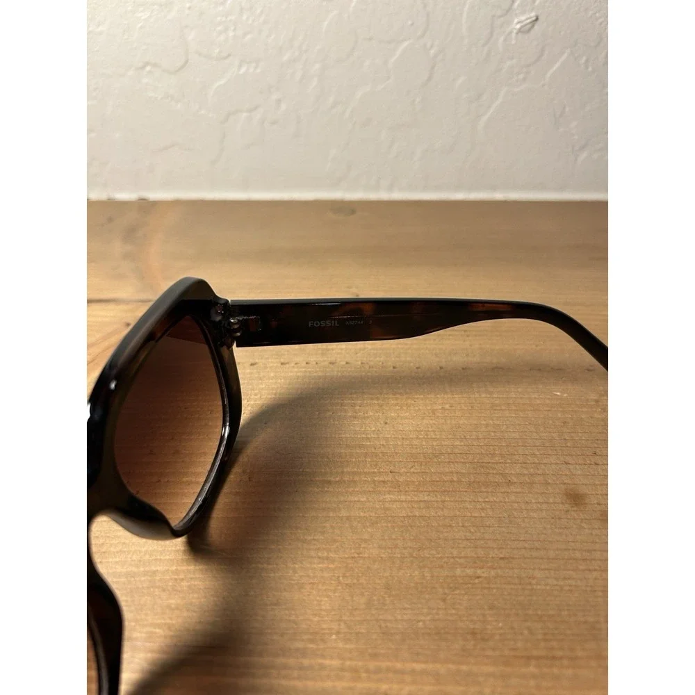 Fossil‎ X82744 Sunglasses Women's FW236 0228702408 54/19-145 Black